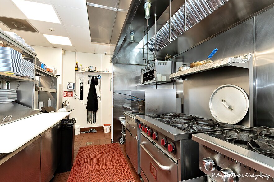 More Photos Of 1440 Grand Ave, Lindenhurst Restaurant For Sale