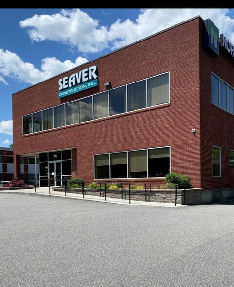 More Photos Of 215 Lexington St, Woburn Office For Lease