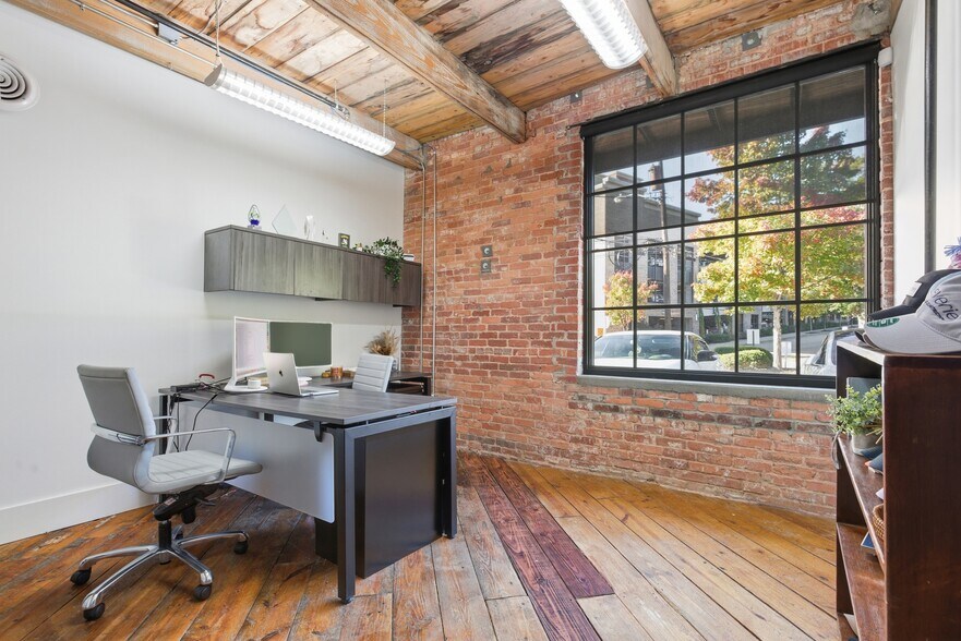 More Photos Of 508 Rhett St, Greenville Office For Lease