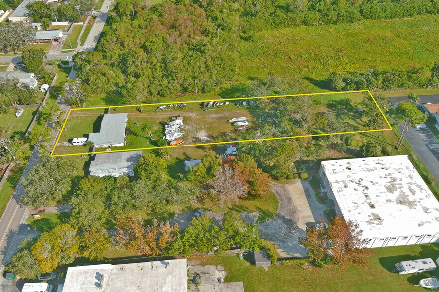 More Photos Of 420 S Plumosa St, Merritt Island General Retail For Sale