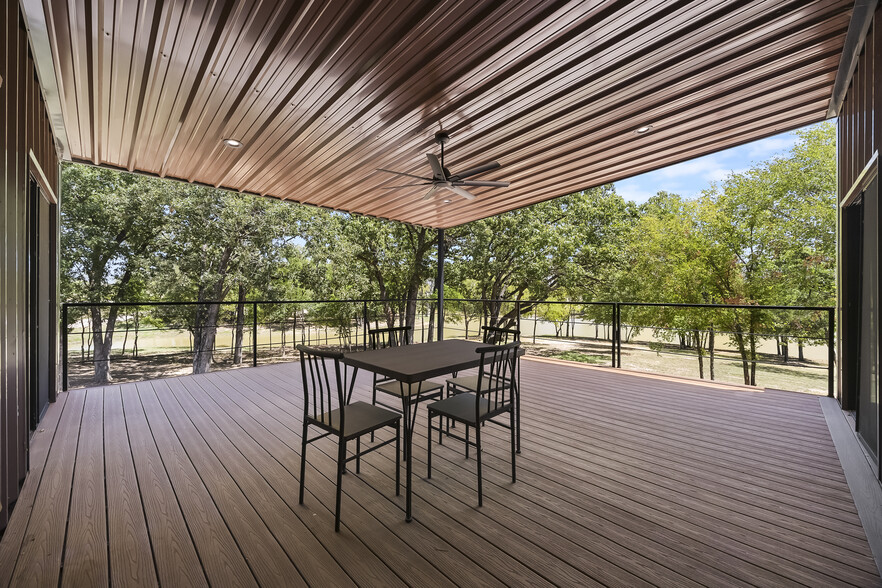 More Photos Of 397 VZ County Road 3611, Edgewood Sports And Entertainment For Sale