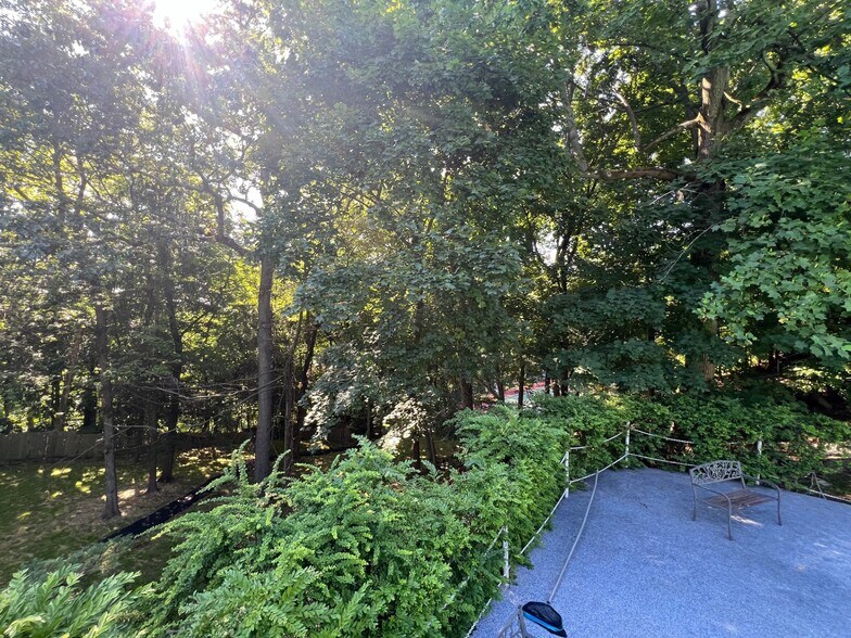 More Photos Of 202 W Hartsdale Ave, Hartsdale General Retail For Sale