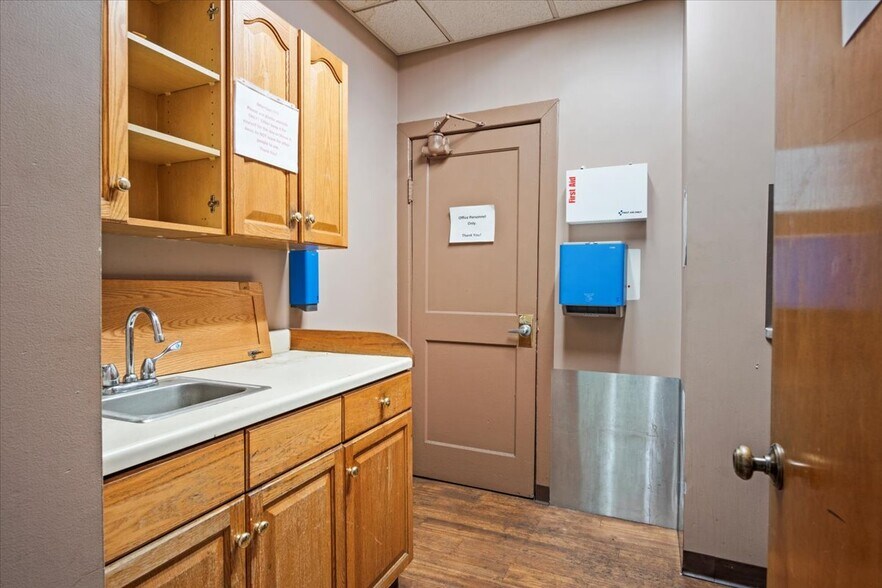 More Photos Of 373 High St, Wilkes Barre Manufacturing For Lease