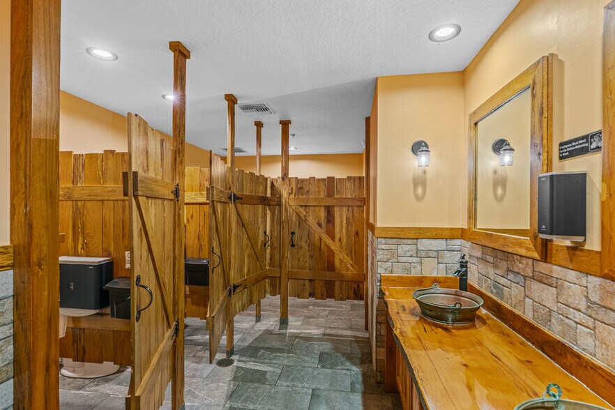 More Photos Of 4170 Us-1 Hwy, Edgewater Restaurant For Lease