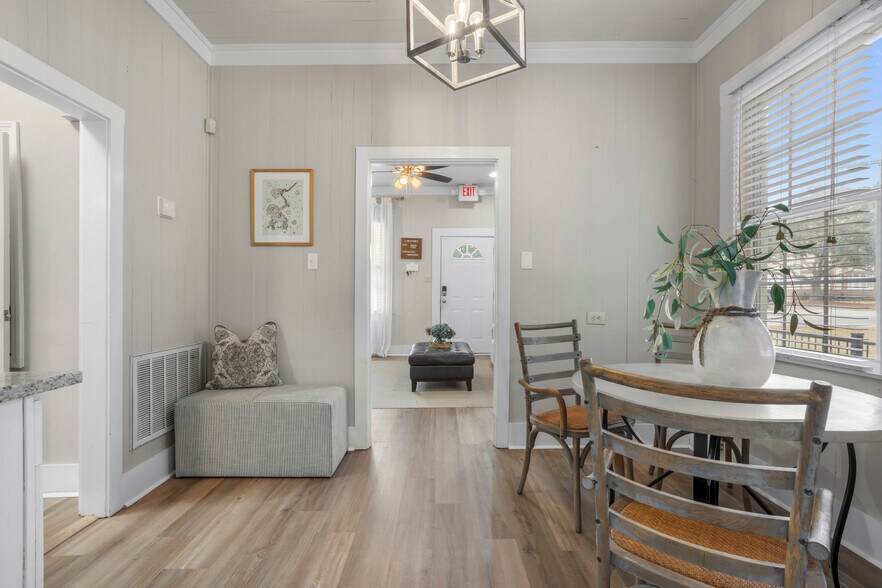 More Photos Of 1705 Government St, Ocean Springs Office For Sale