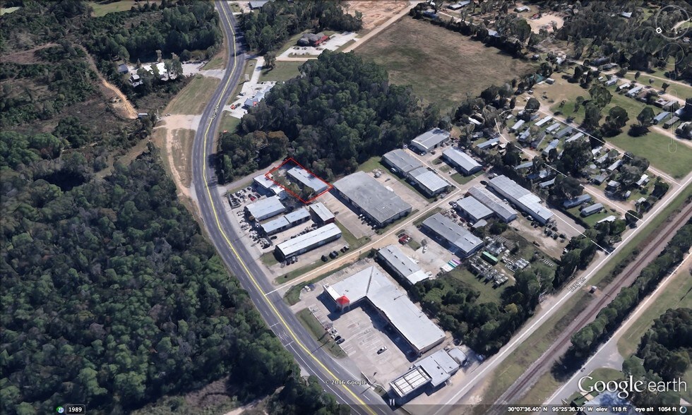 More Photos Of 1010 Rayford Rd, Spring Warehouse For Lease