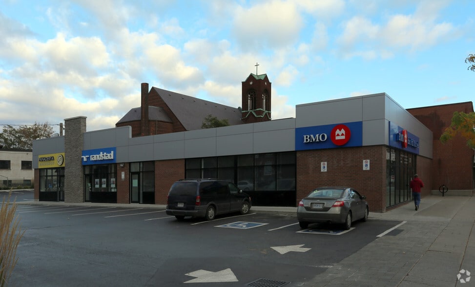 Primary Photo Of 275 James St N, Hamilton Storefront For Lease