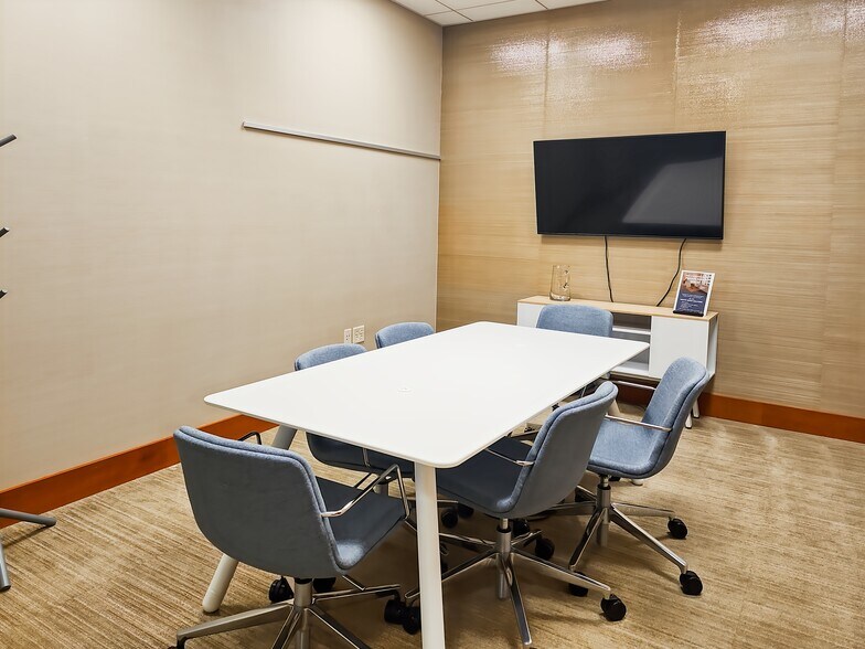 More Photos Of 318 1st Ave SW, Rochester Coworking Space