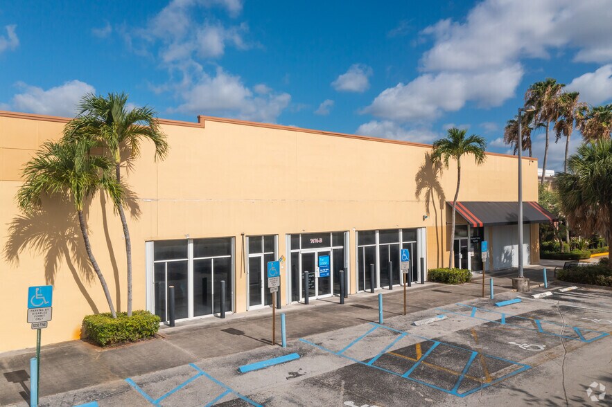 More Photos Of 7676 Peters Rd, Plantation Freestanding For Lease