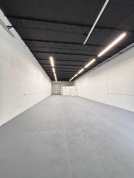 More Photos Of 1225 S Dixie Hwy, Pompano Beach Warehouse For Lease