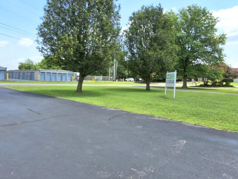 More Photos Of 1120 Courier Pl, Smyrna Warehouse For Lease