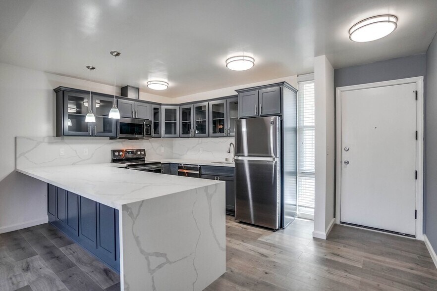 More Photos Of 621 E 99th St, Inglewood Apartments For Sale