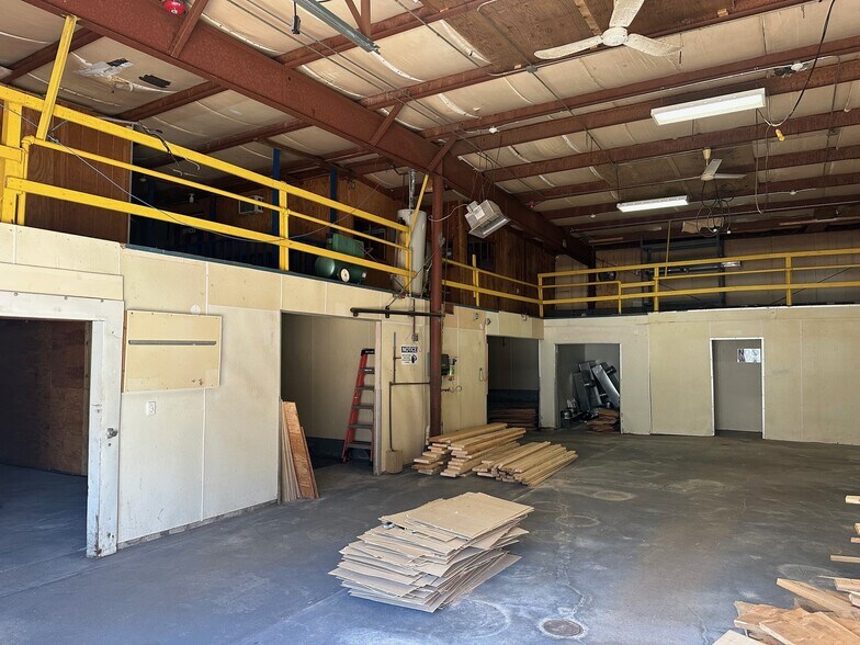 More Photos Of 20 Walts Way, Narragansett Warehouse For Sale