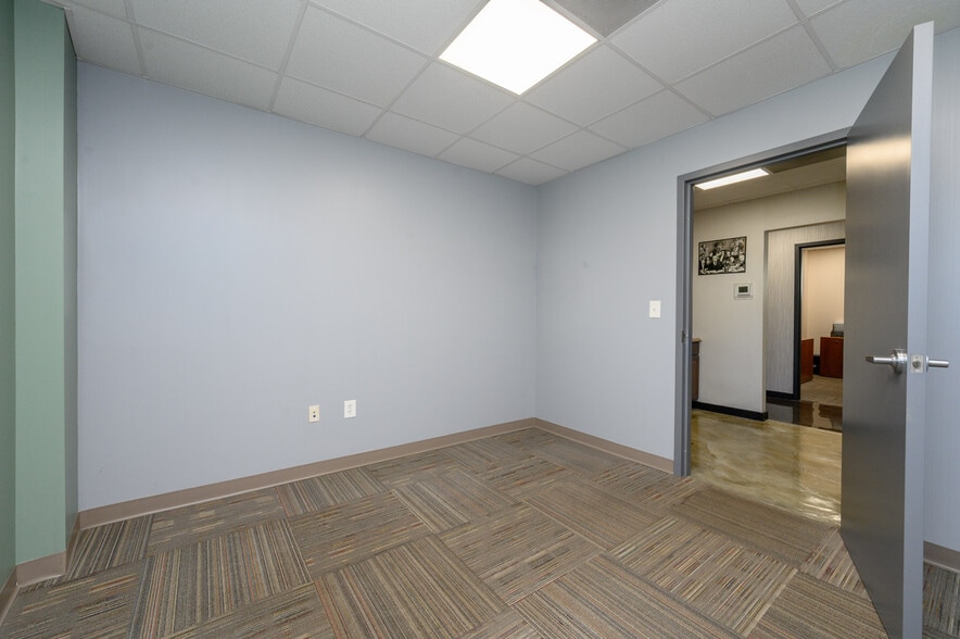 More Photos Of 1400 Union Ave, Union Beach Office For Sale