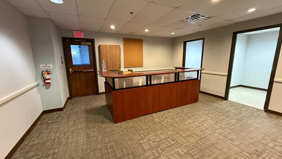 More Photos Of 2925 William Penn Hwy, Easton Office For Lease