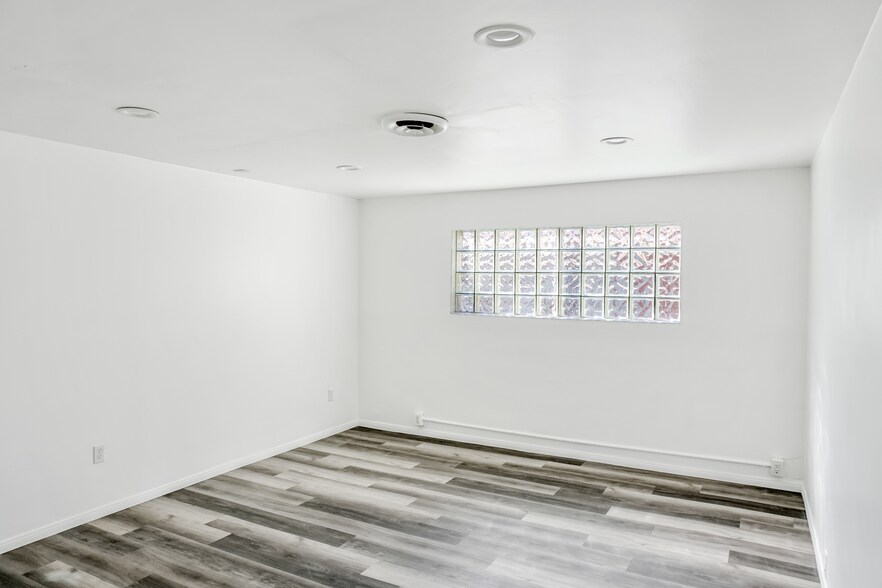 More Photos Of 269-291 E Lexington Ave, El Cajon Medical For Lease