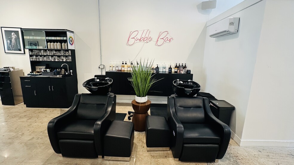 More Photos Of 5701-5707 La Jolla Blvd, La Jolla Freestanding For Lease