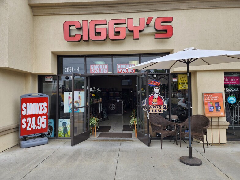 More Photos Of 21514-21534 Devonshire St, Chatsworth Unknown For Lease