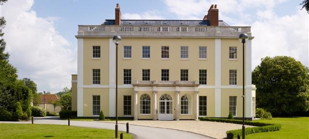 More Photos Of Westhorpe Park, Marlow Office For Sale