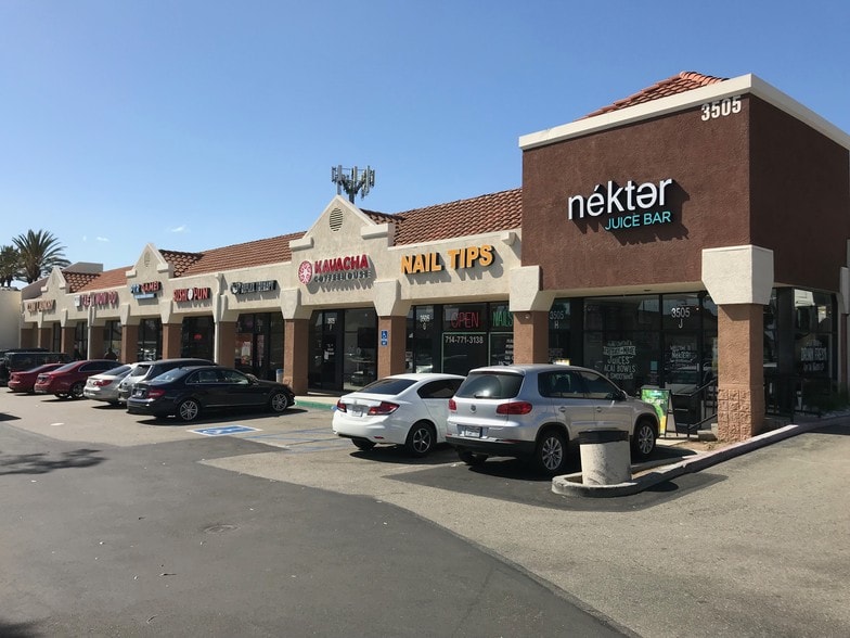 More Photos Of 3501-3425 E Chapman Ave, Orange Unknown For Lease