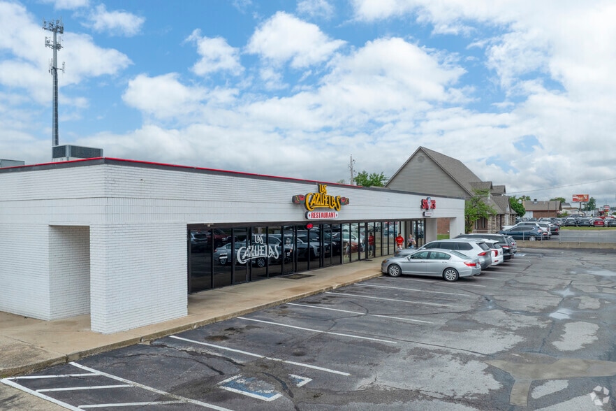 More Photos Of 13330 S Memorial Dr, Bixby Unknown For Lease