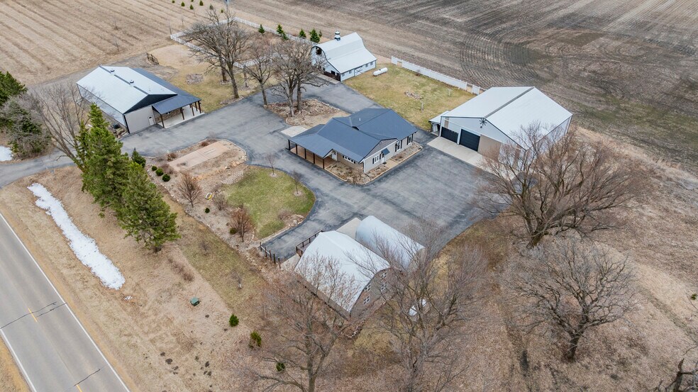 More Photos Of 90917 240th St, Austin Light Distribution For Sale