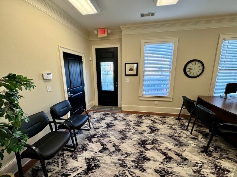More Photos Of 1100 Old Dawson Village Rd, Dawsonville Office For Sale