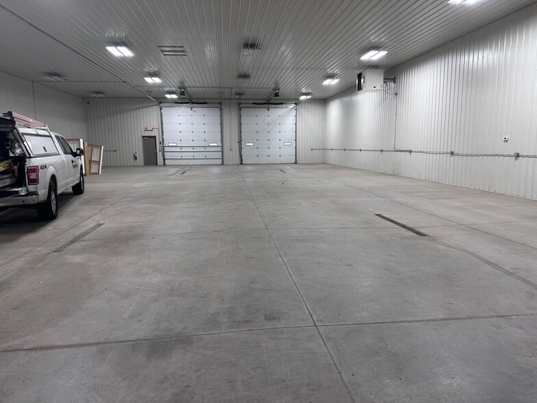 More Photos Of 23823-23865 67th Ave, Saint Cloud Light Distribution For Sale