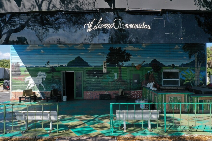 More Photos Of 9891-9915 W US HWY 27, Clewiston Flex For Sale