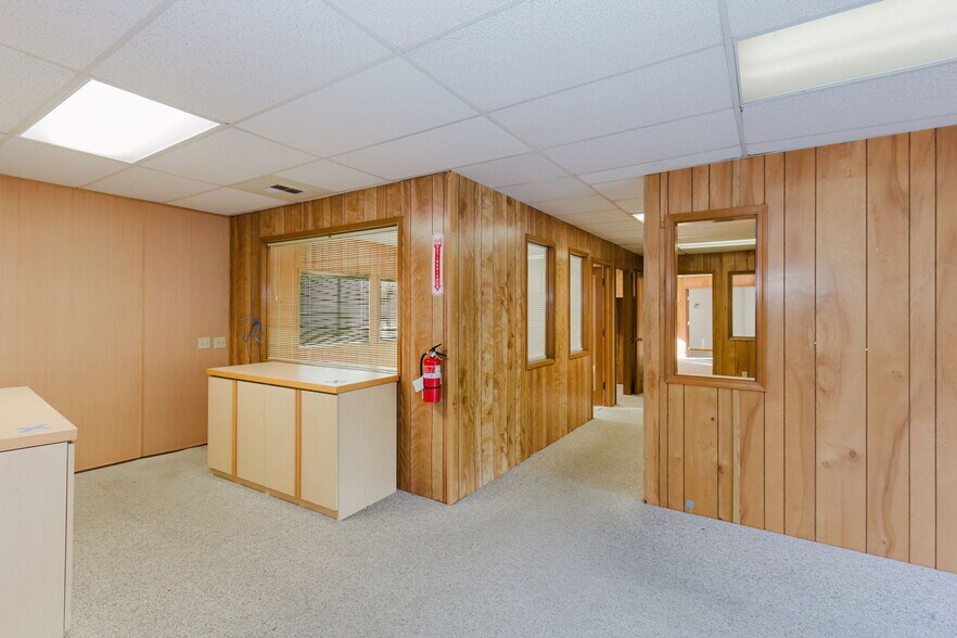 More Photos Of 4938 SW Lake Flora Rd, Port Orchard Office For Lease
