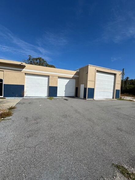 More Photos Of 89 Sr 471, Sumterville Service Station For Lease