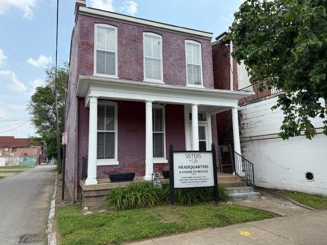 Primary Photo Of 1143 S 6th St, Louisville Office For Sale