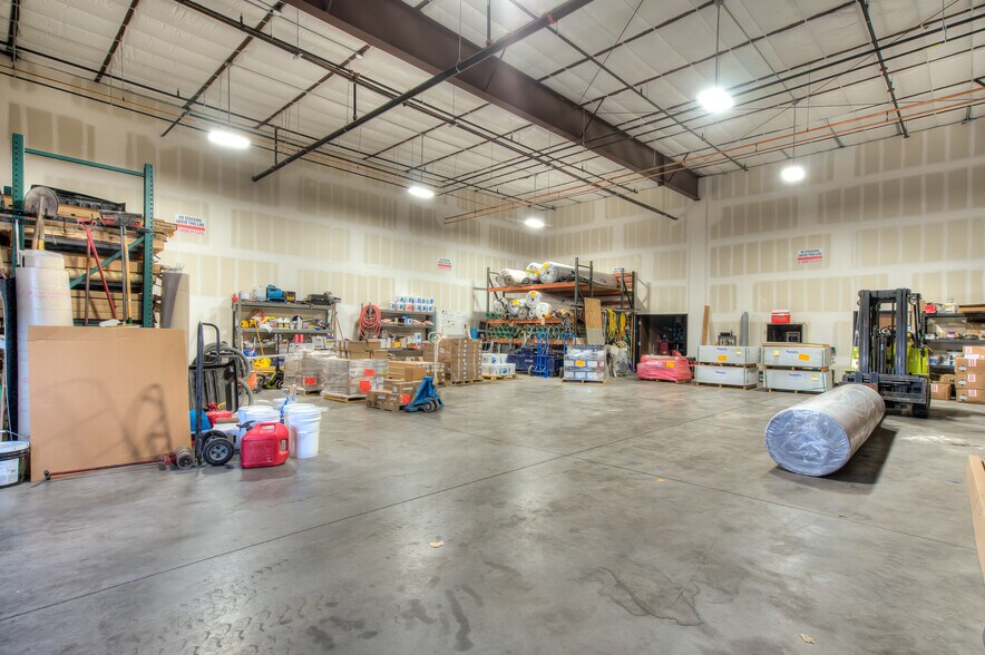 More Photos Of 5730 Observation Ct, Colorado Springs Warehouse For Lease