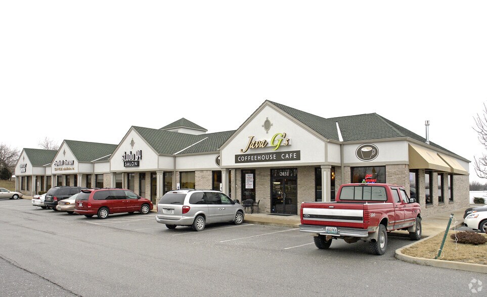 Primary Photo Of 2031-2043 S Old Highway 94, Saint Charles Storefront Retail Office For Lease