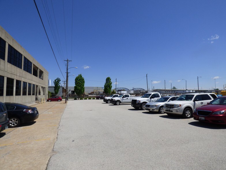 More Photos Of 1520 S 2nd St, Saint Louis Office For Sale