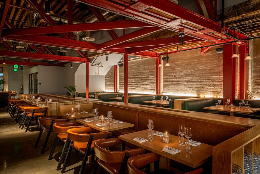 More Photos Of 1518 Cahuenga Blvd, Los Angeles Bar For Lease