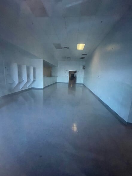 More Photos Of 5366 Winchester Rd, Memphis Unknown For Lease