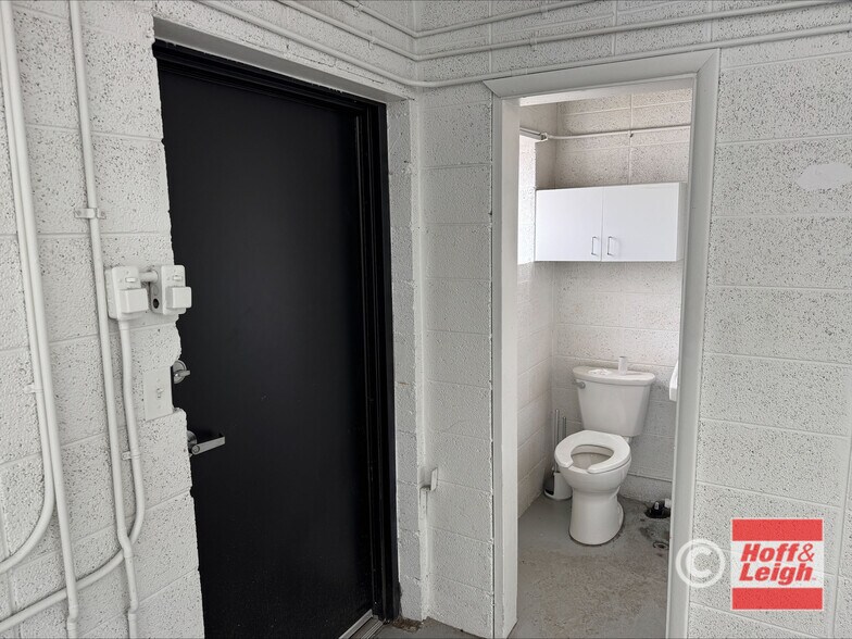 More Photos Of 1490-1494 Carr St, Lakewood General Retail For Sale