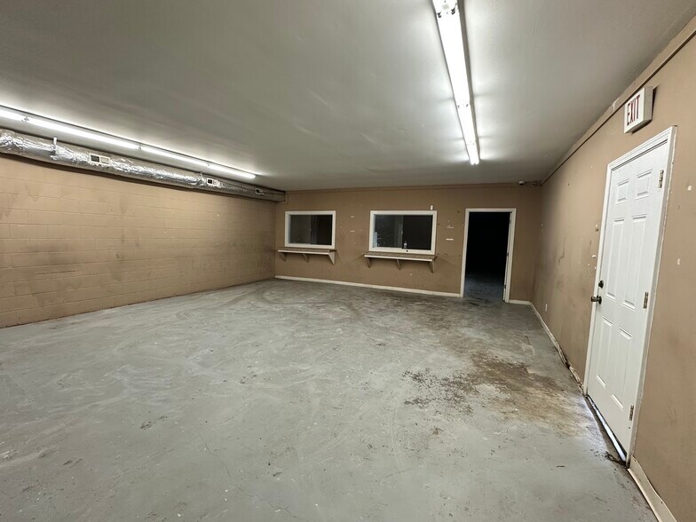 More Photos Of 401 S Leighton Ave, Anniston Office For Sale