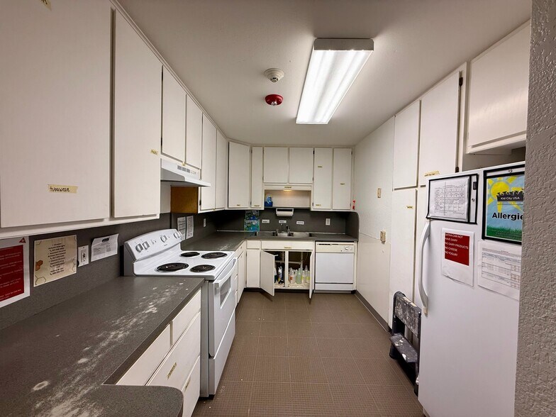 More Photos Of 3015 James Rd, Granbury Daycare Center For Sale