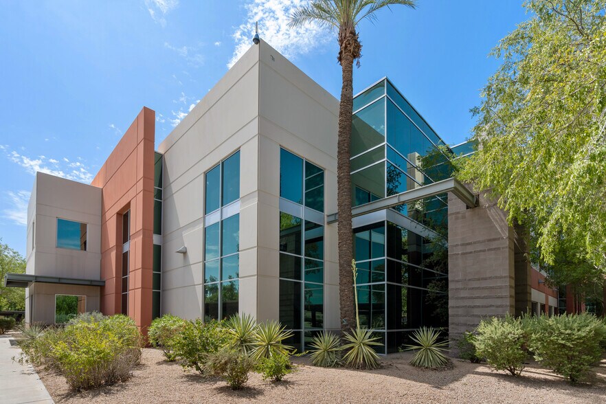 More Photos Of 19825 N 7th St, Phoenix Office For Sale