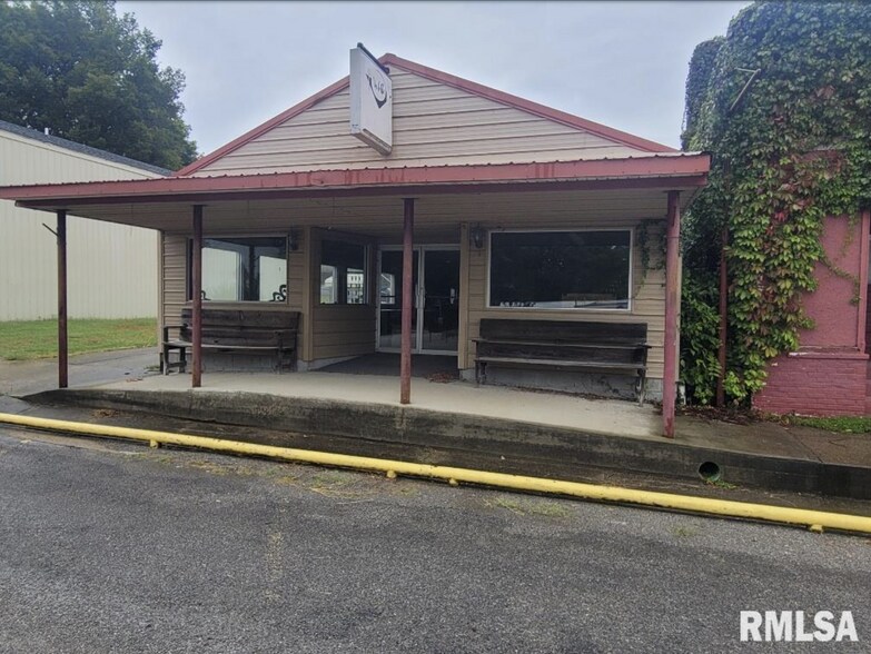 More Photos Of 214 W Main St, Elizabeth Restaurant For Sale