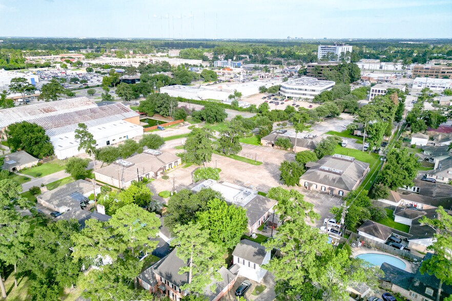 More Photos Of 14741 Pebble Bend Dr, Houston Loft Creative Space For Lease