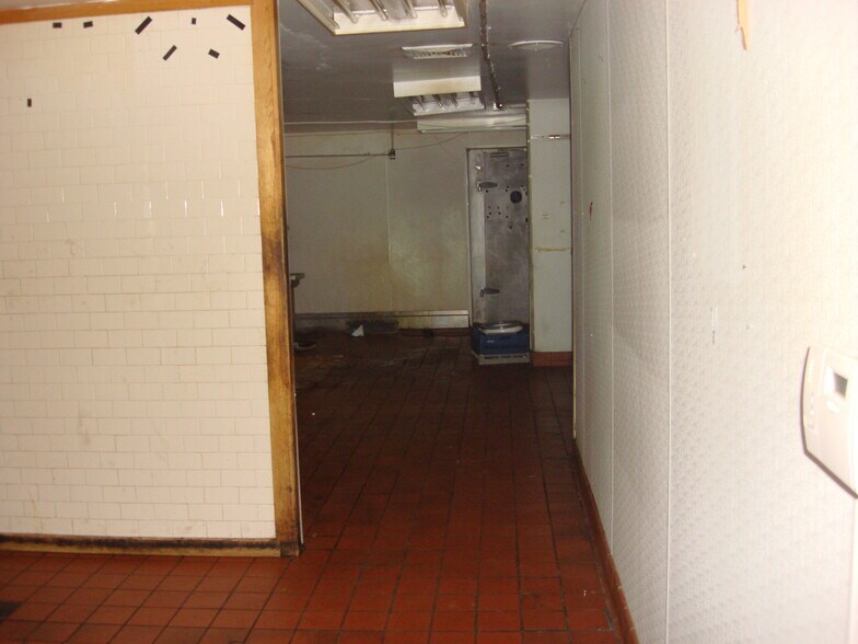 More Photos Of 2108 E Oglethorpe Blvd, Albany Storefront For Sale