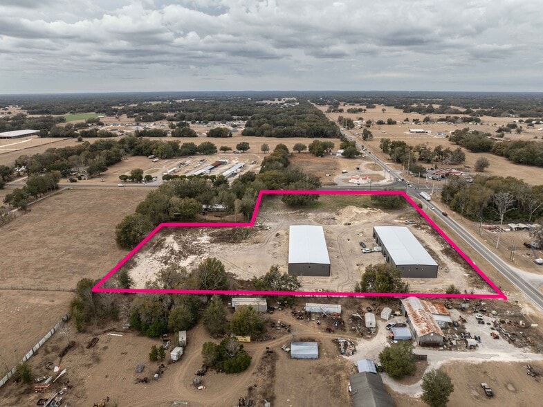 More Photos Of 3023 E C 48, Center Hill Warehouse For Lease