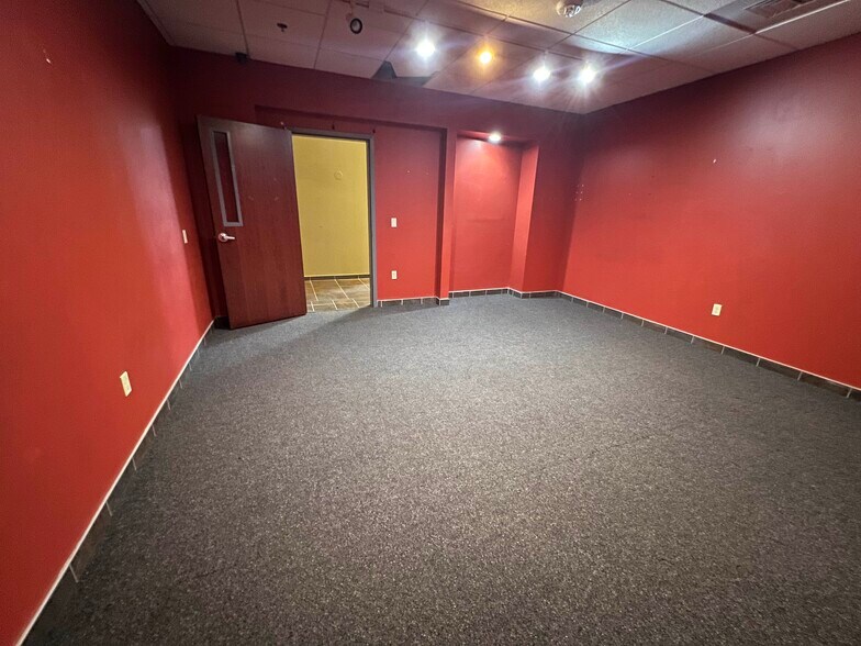 More Photos Of 613-623 N 19th St, Allentown Freestanding For Lease