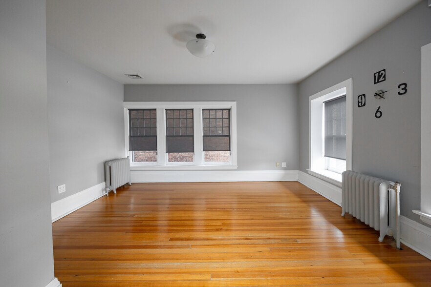 More Photos Of 214 Main St, Poughkeepsie Loft Creative Space For Sale