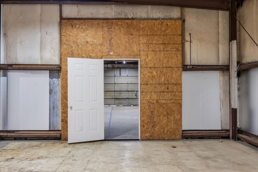 More Photos Of 1409 Buffalo Rd, Lawrenceburg Warehouse For Sale