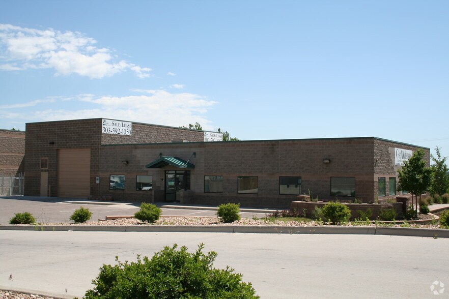 Primary Photo Of 2701 W Mansfield Ave, Englewood Light Distribution For Sale
