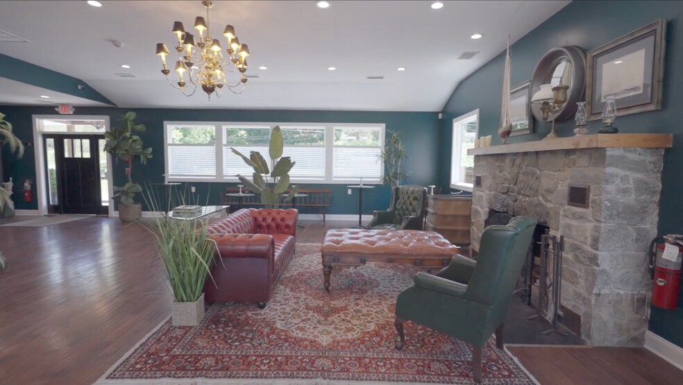 More Photos Of 11 Lakeside Dr E, Belvidere Restaurant For Sale